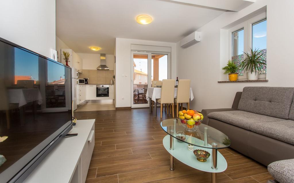 Apartment Franka Klimno Exterior photo
