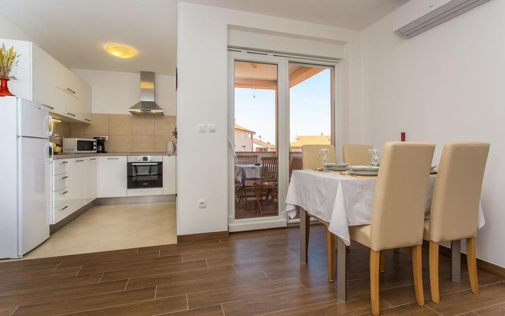 Apartment Franka Klimno Exterior photo